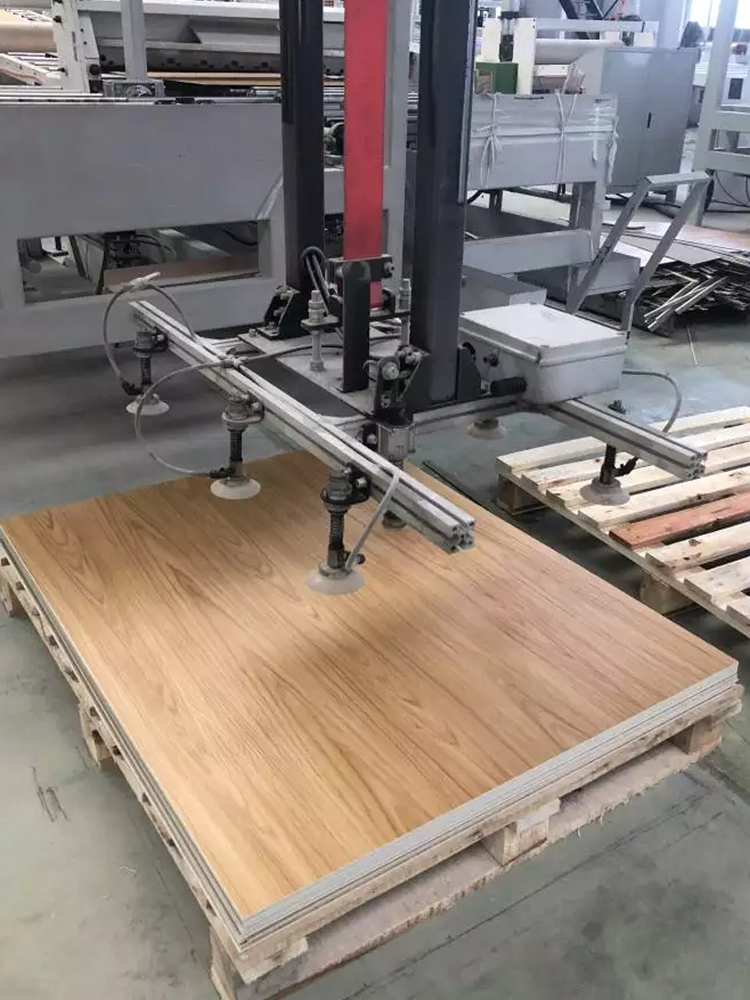 NECOWOOD étend son offre internationale : revêtements de sol SPC, vinyle et WPC haut de gamme de l'usine de Dongguan