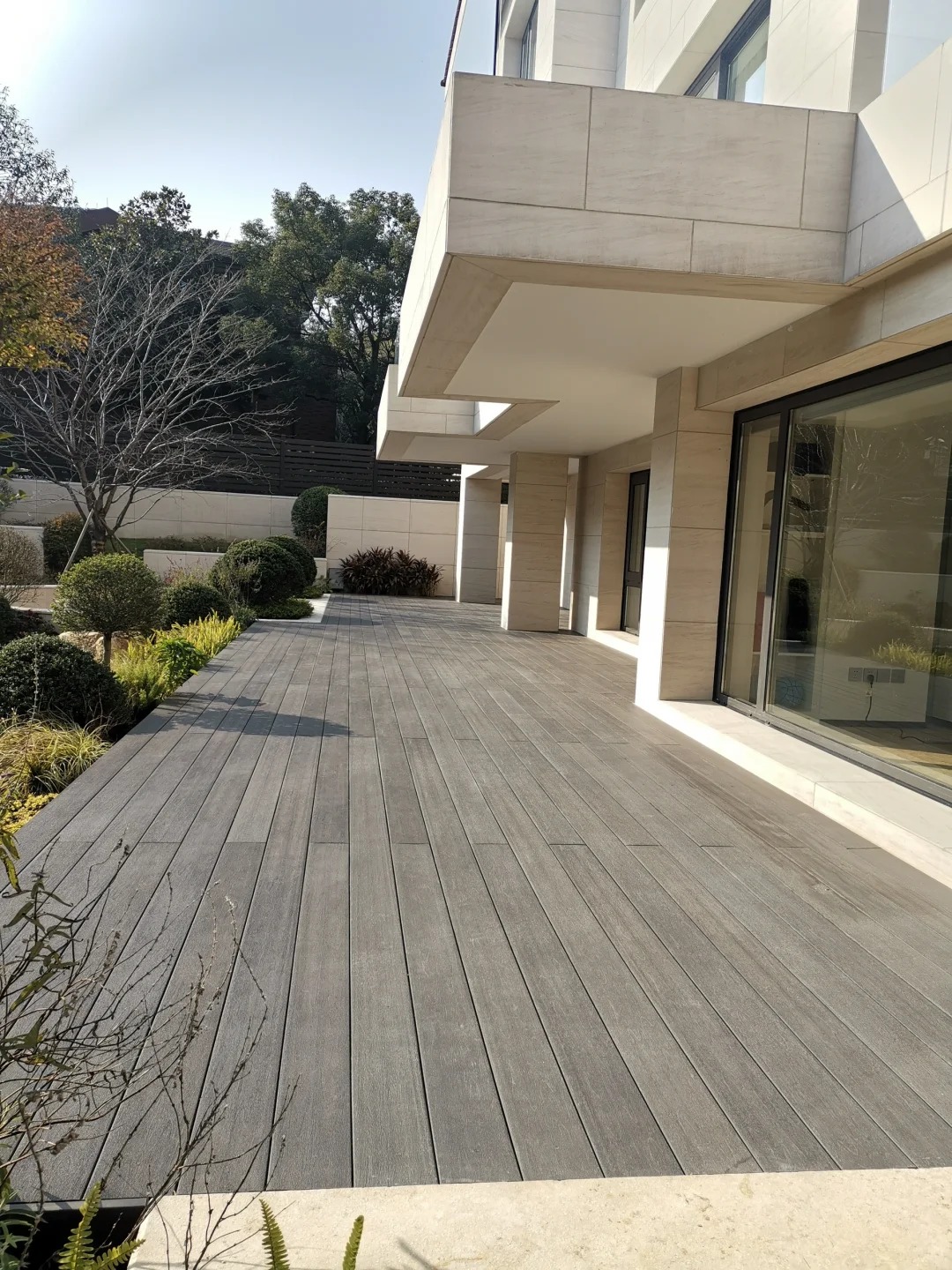 Necowood sur les surfaces de terrasse WPC : ce que 16 années de fabrication nous ont appris