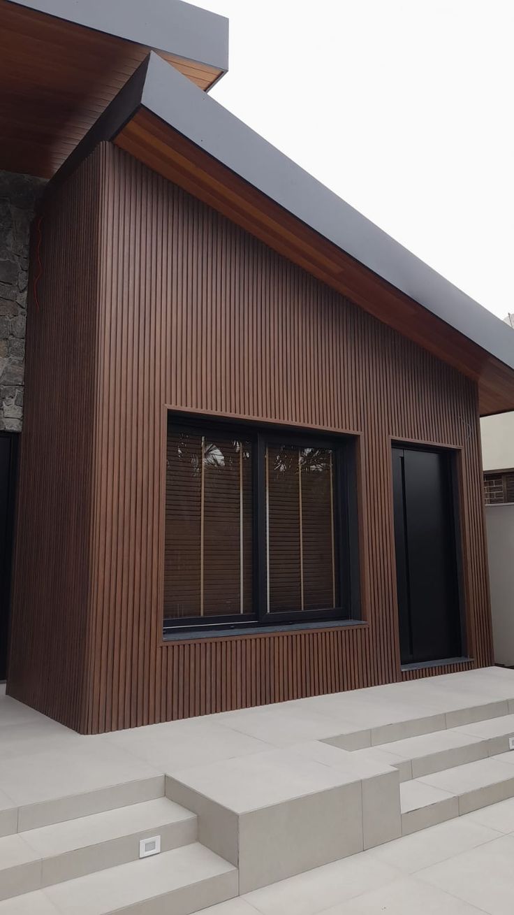 Necowood est à la tête de l'innovation WPC alors que les panneaux hybrides aluminium-WPC entrent sur le marché